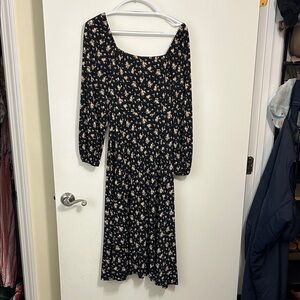 Carly Jean Los Angeles Black Floral Long Sleeve Dress